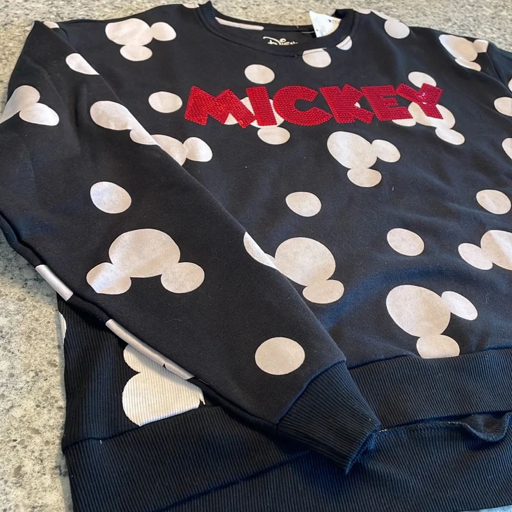 Disney Mickey Mouse Ears Logo sweatshirt. In great condition, size XL - Picture 3 of 10